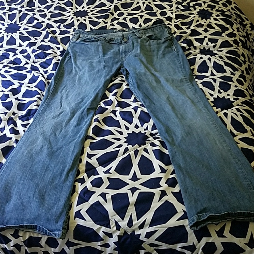 Women's Levi curvy bootcut style 529  size 16